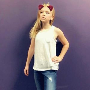 Meet your Posher, Happy